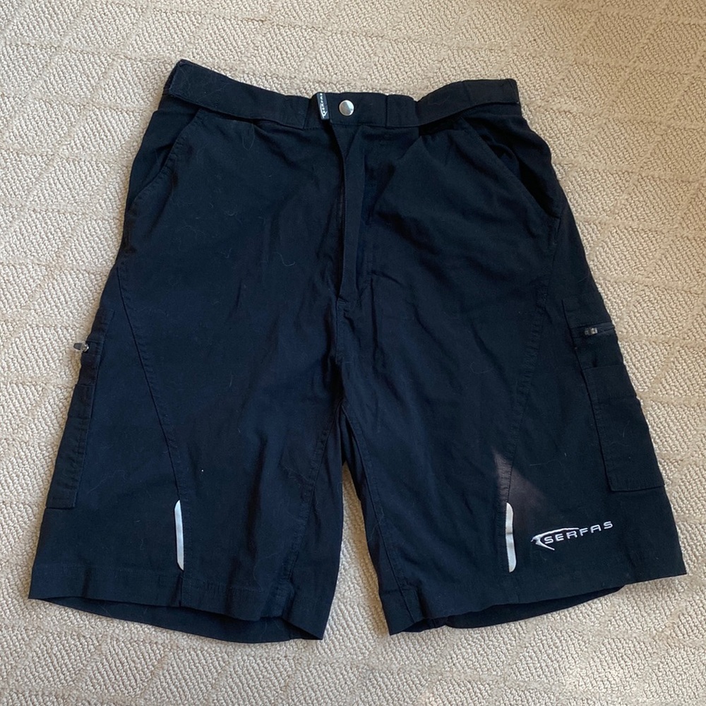 EUC Men’s Medium Gel Cycling Mtb Short